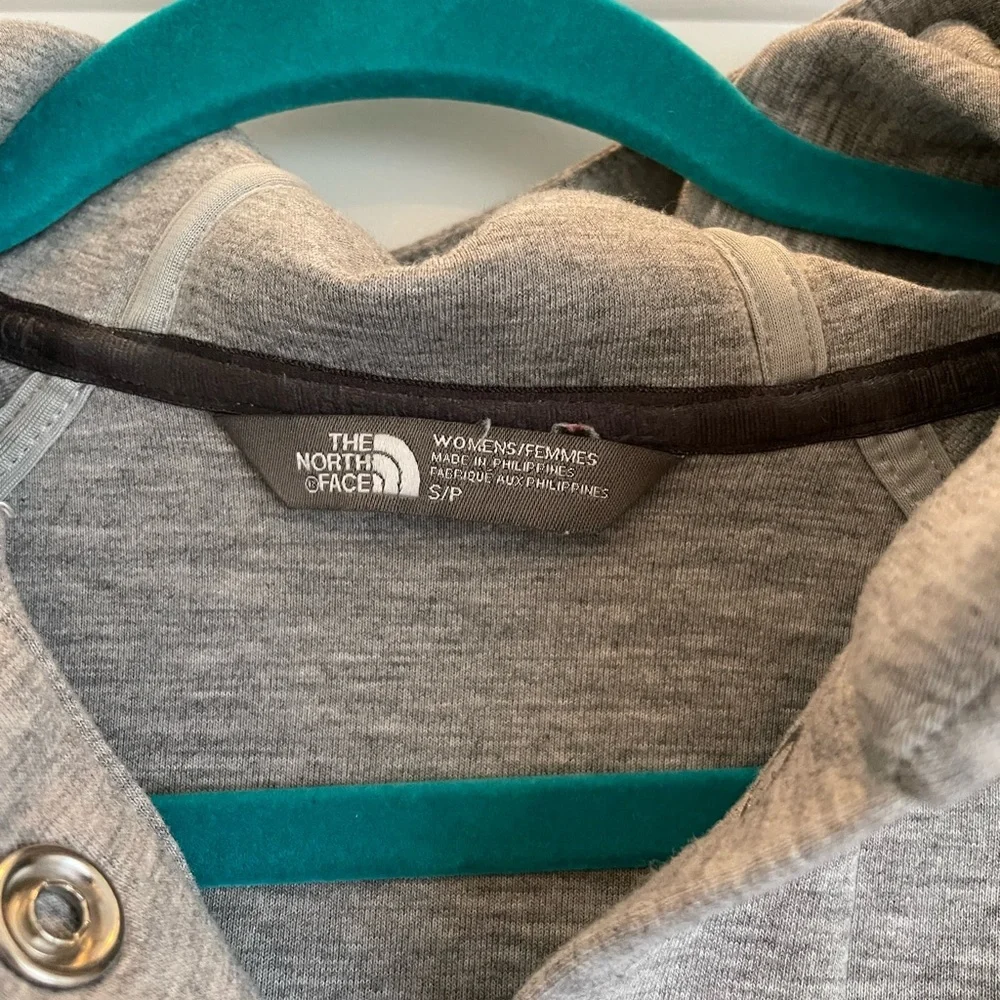 The North Face Women’s 3D Thermal Snap Hoodie
